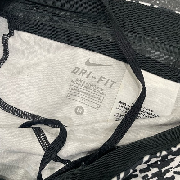 NWT NIKE pronto running cropped leggings - Picture 4 of 5